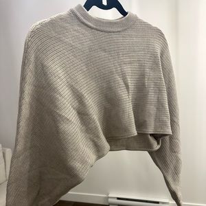 ARITZIA LIGHT GREY CROPPED SWEATER
